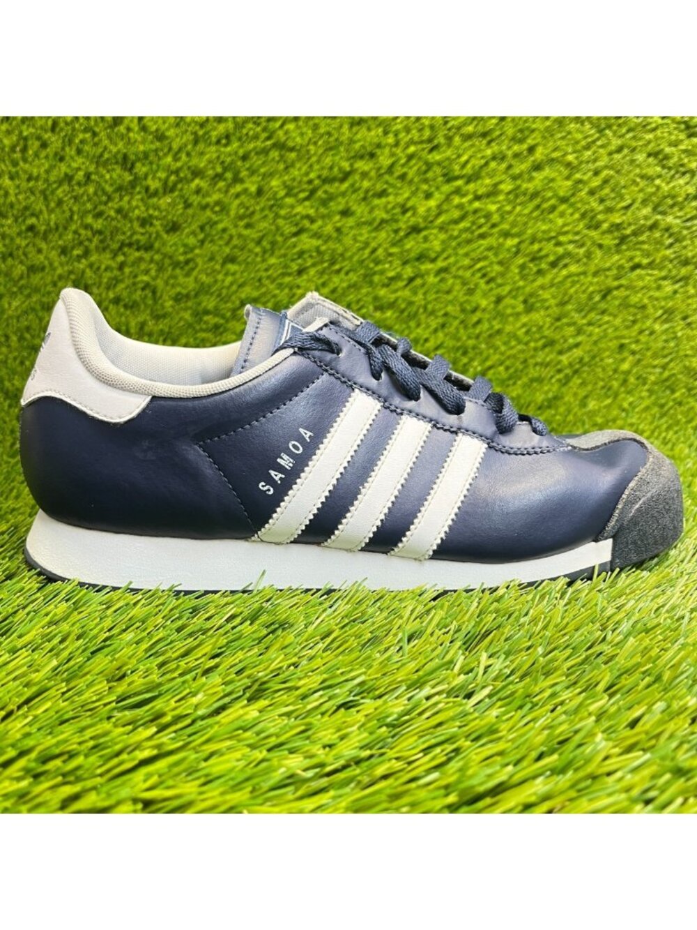 Adidas Samoa Boys Size 7Y Blue White Athletic Leather Walking Shoes Sneakers